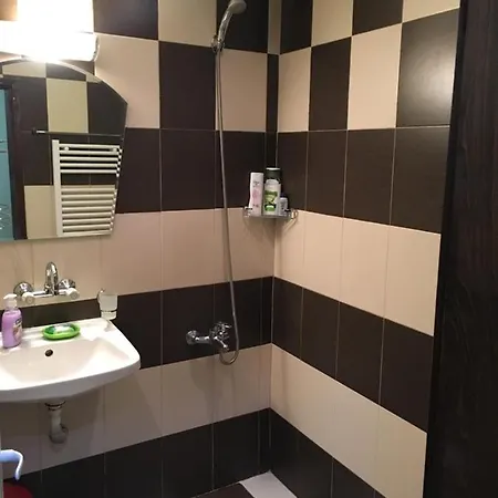 Spacious 2 Bedroom Near The City Center Sofia
